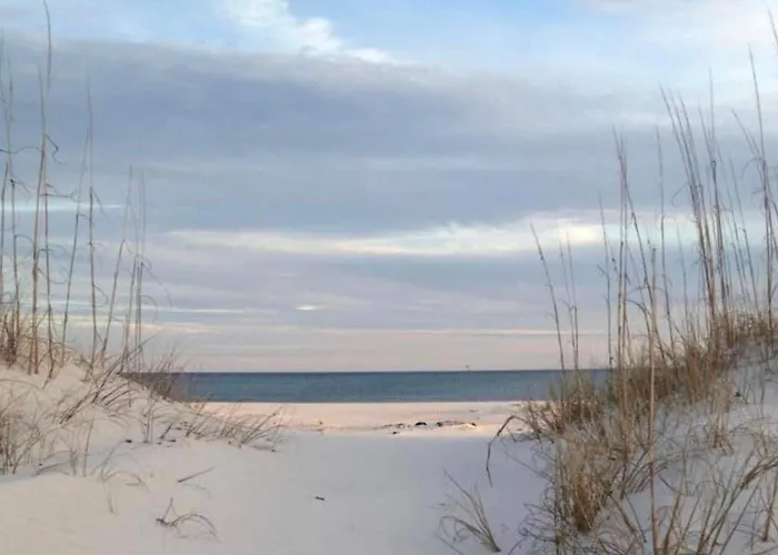 Modern With Screened Porch On-site Pool Ac & W&d * Gulf Shores